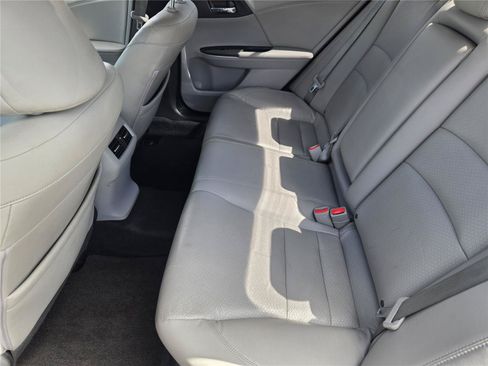 Used 2016 Honda Accord EX-L image 28