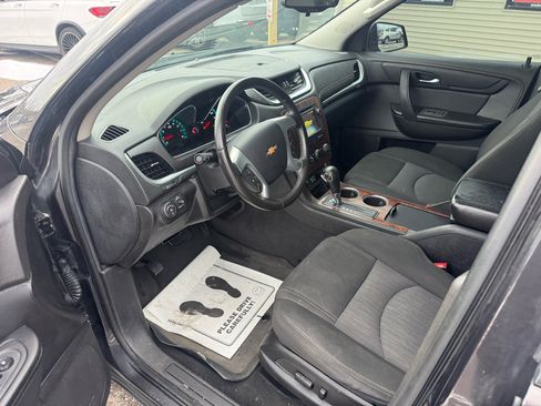 Used 2014 Chevrolet Traverse LT image 11