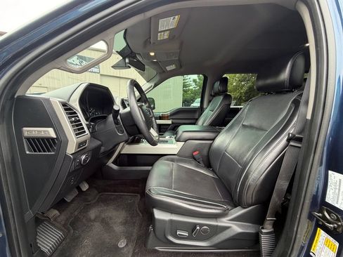 Used 2016 Ford F150 Lariat w/ Equipment Group 502A Luxury AWD/4WD image 3