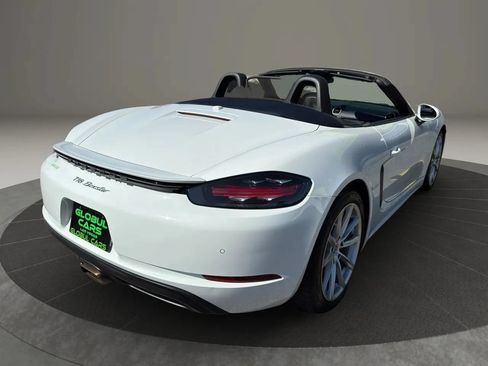 Used 2020 Porsche 718 Boxster RWD image 9