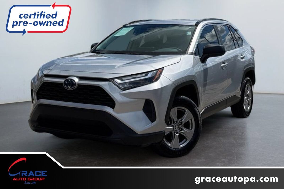 Used 2024 Toyota RAV4 LE AWD/4WD image 1