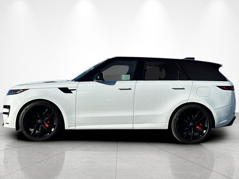 Used 2025 Land Rover Range Rover Sport Dynamic SE image 3