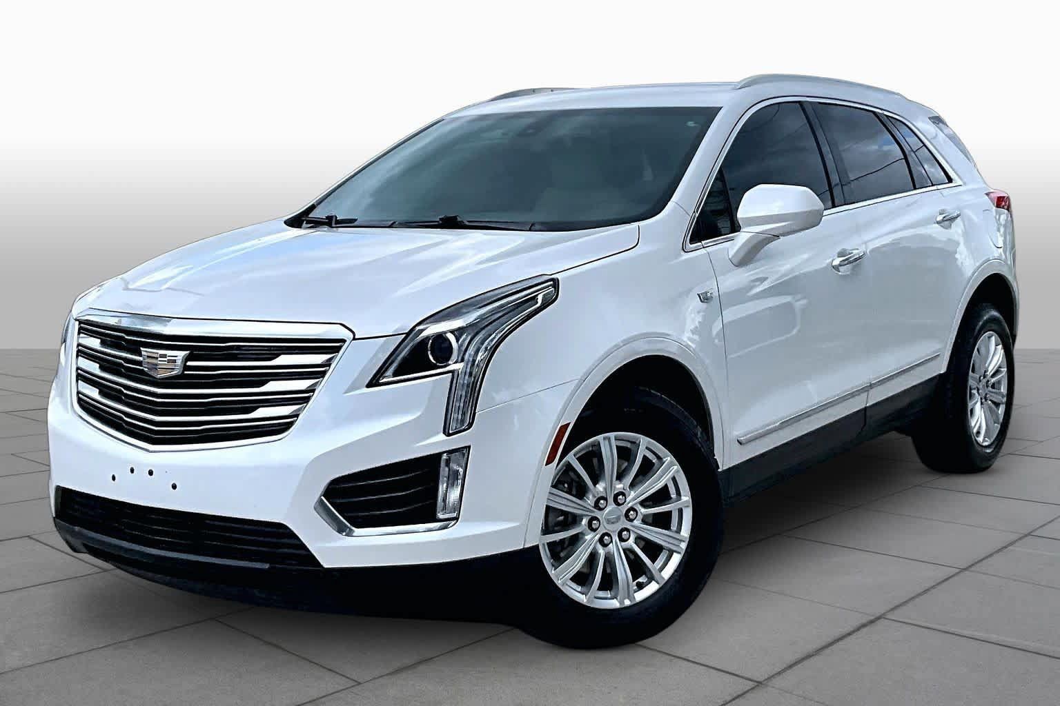Used 2019 Cadillac XT5 FWD image 2