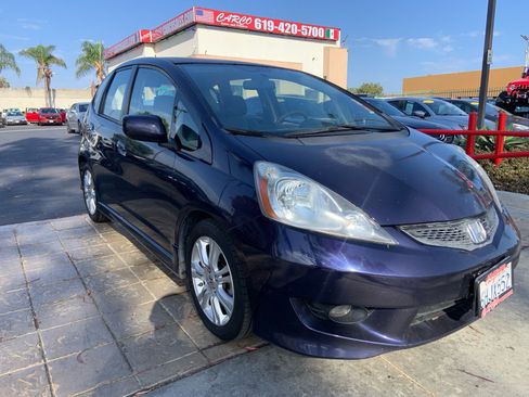 Used 2009 Honda Fit Sport image 1