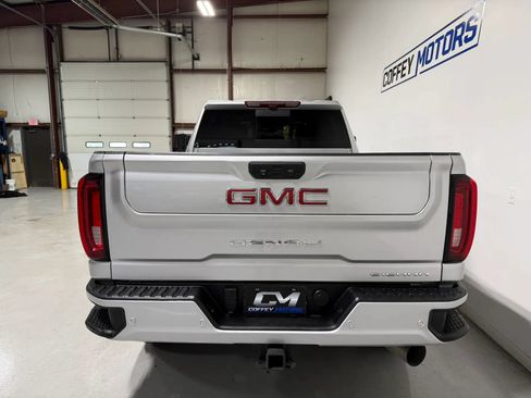 Used 2023 GMC Sierra 2500 Denali w/ Denali Ultimate Package AWD/4WD image 5