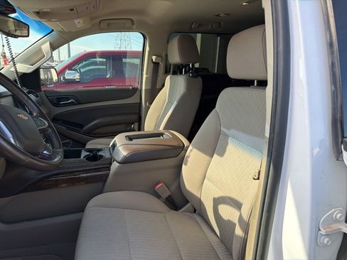 Used 2019 Chevrolet Suburban LS image 7