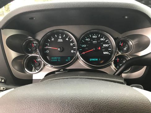 Used 2010 GMC Sierra 2500 SLE image 18