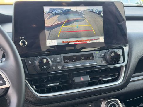 Certified 2025 Toyota Grand Highlander AWD image 26