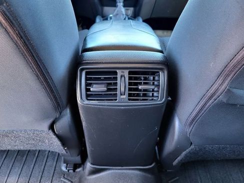 Used 2019 Nissan Rogue Sport S image 22