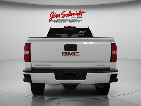 Used 2018 GMC Sierra 2500 Denali AWD/4WD image 4