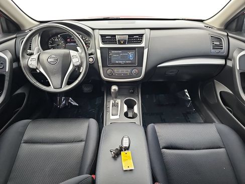 Used 2017 Nissan Altima 2.5 SR w/ Midnight Edition Package FWD image 13