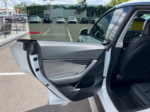 Used 2023 Tesla Model Y Long Range AWD/4WD image 47