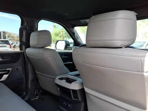 Used 2025 Toyota Tundra Limited AWD/4WD image 13
