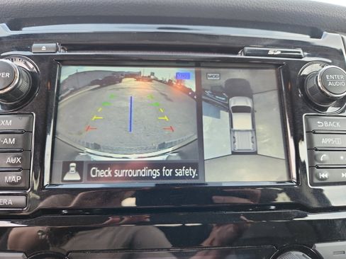 Used 2017 Nissan Titan Platinum Reserve image 29