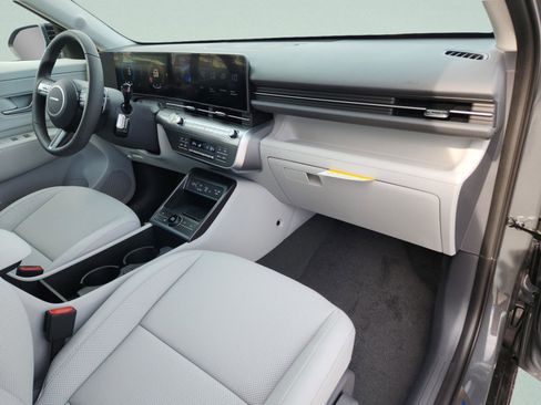 New 2026 Hyundai Kona SEL Premium image 9