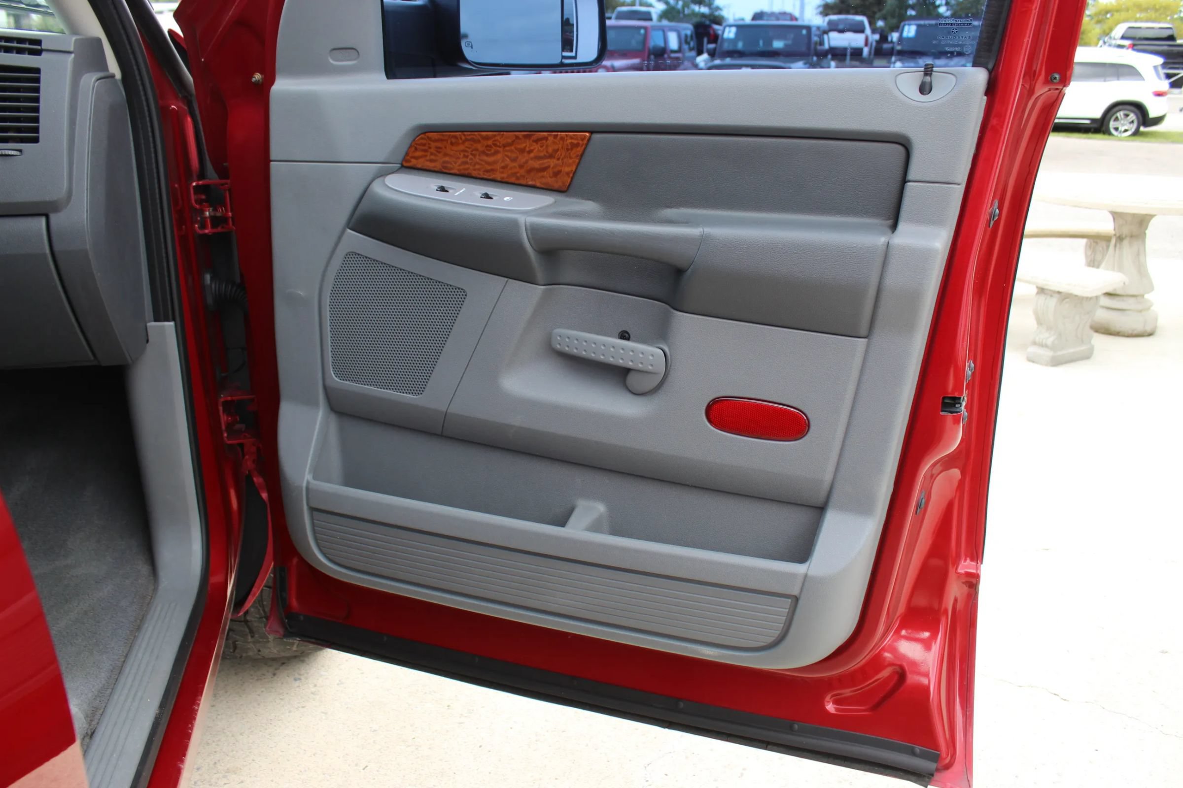 Used 2006 Dodge Ram 1500 Truck SLT RWD image 23