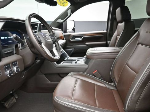 Used 2024 GMC Sierra 2500 Denali w/ Denali Reserve Package AWD/4WD image 17