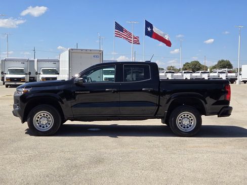 Used 2024 Chevrolet Colorado W/T RWD image 4