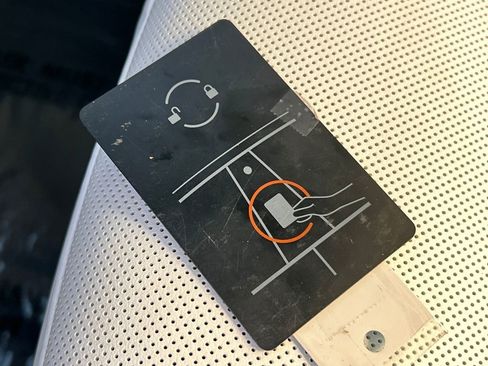 Used 2026 Tesla Model Y AWD image 33