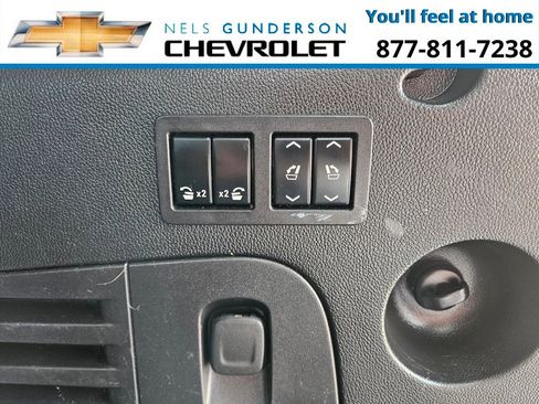 Used 2018 Chevrolet Suburban Premier image 18