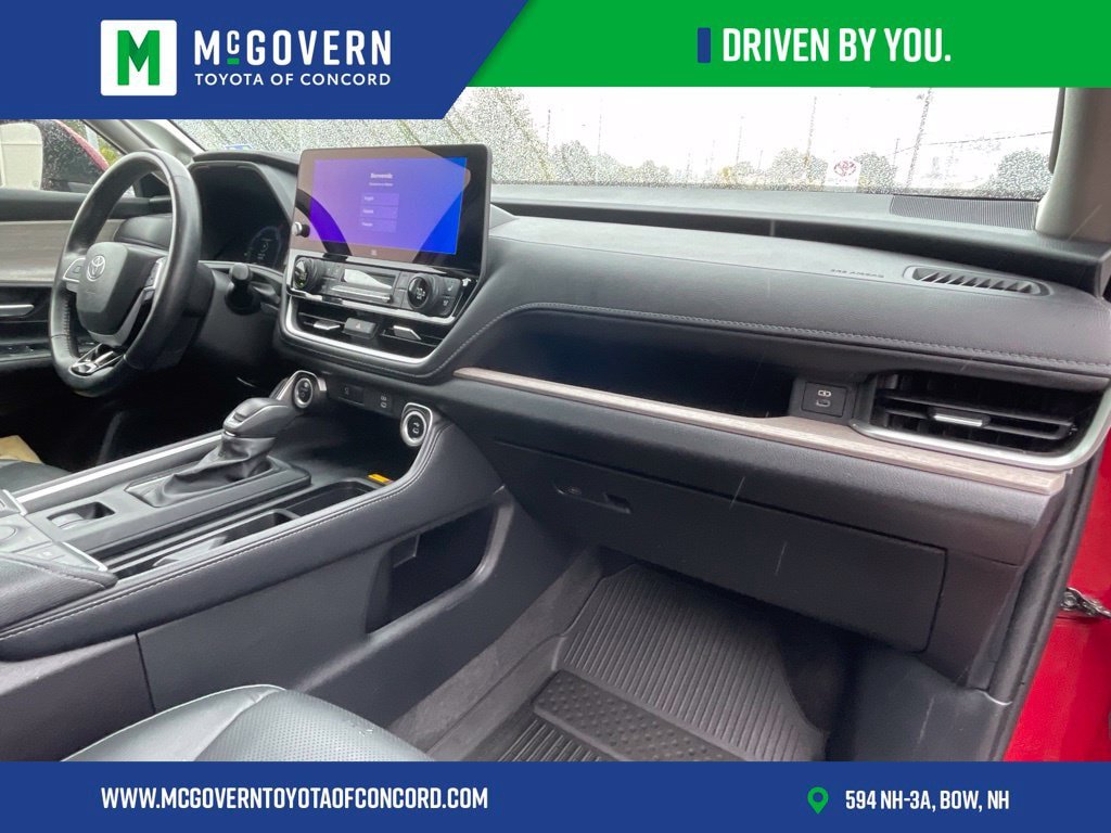 Used 2024 Toyota Grand Highlander AWD Hybrid image 29
