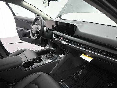 New 2026 Kia K4 EX FWD image 21