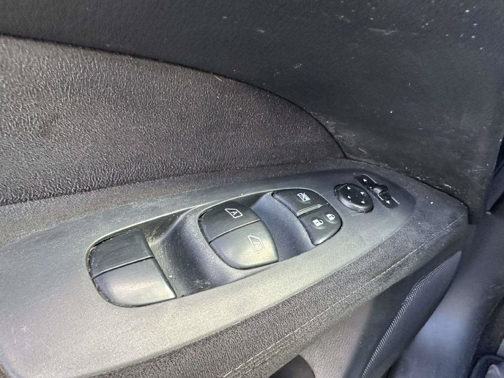Used 2015 Nissan Pathfinder SV w/ Cargo Package FWD image 34