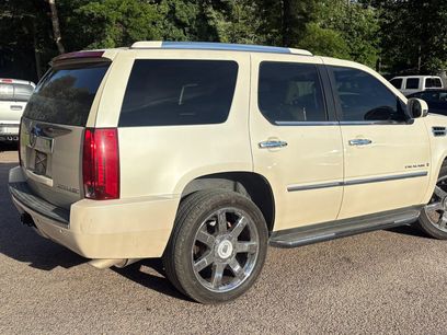 Used 2007 Cadillac Escalade AWD w/ Information Package