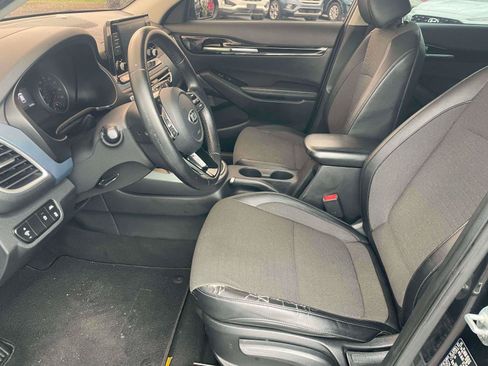 Used 2021 Kia Seltos S FWD image 5