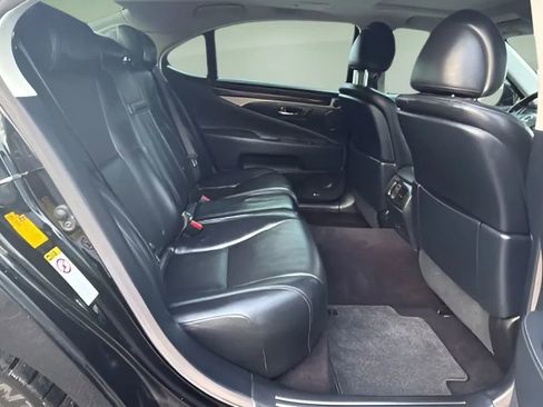 Used 2014 Lexus LS 460 L w/ Ultra Luxury Package image 27
