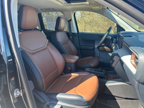 Used 2023 Ford Maverick Lariat w/ Lariat Luxury Package image 24