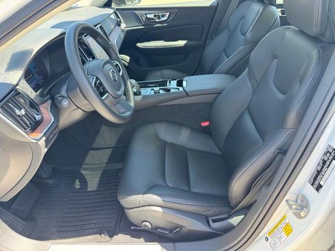Certified 2023 Volvo S60 T8 Plus AWD/4WD image 7