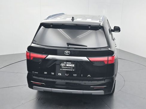 Used 2025 Toyota Sequoia Capstone AWD/4WD image 64