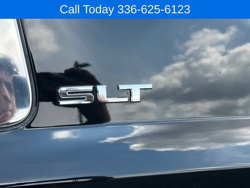 Used 2018 GMC Yukon XL SLT w/ Open Road Package AWD/4WD image 12