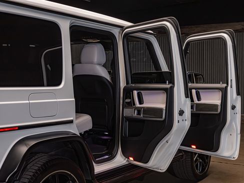 Used 2025 Mercedes-Benz G 63 AMG 4MATIC image 31