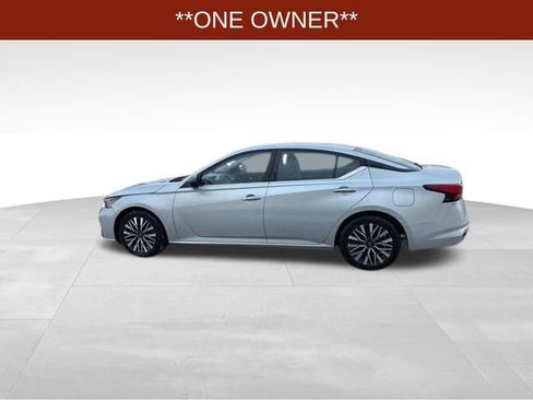 Used 2024 Nissan Altima 2.5 SV image 4