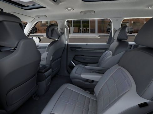 New 2026 Kia EV9 Land AWD/4WD image 18