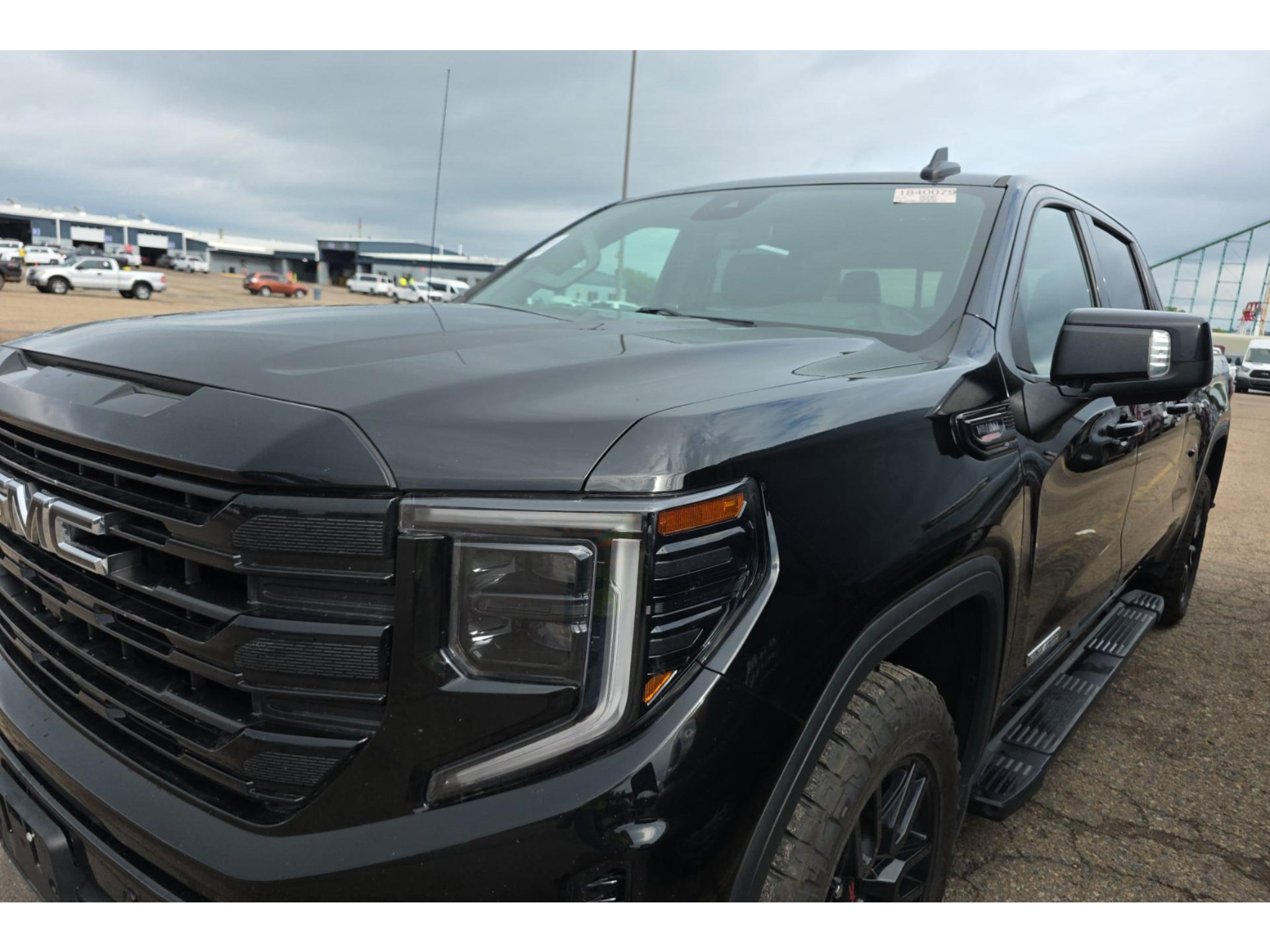 Used 2024 GMC Sierra 1500 Elevation w/ Elevation Premium Package AWD/4WD image 2