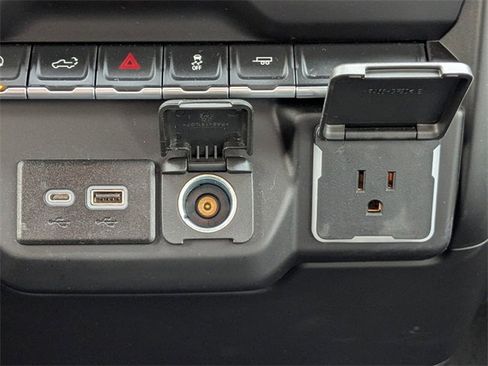 Certified 2022 Chevrolet Silverado 1500 Custom image 25