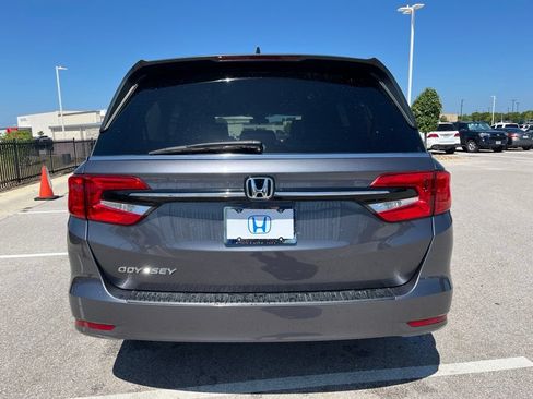 Used 2024 Honda Odyssey EX image 5