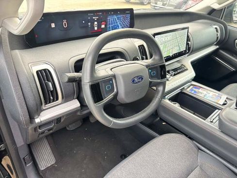 Certified 2025 Ford Expedition Max Active RWD image 17