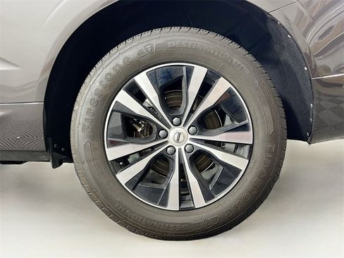 Used 2023 Volvo XC60 B5 Core image 33