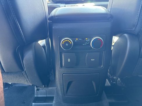 Used 2022 Ford Explorer XLT w/ Equipment Group 202A RWD image 14