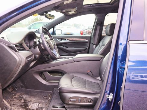 Certified 2023 Buick Enclave Avenir image 8