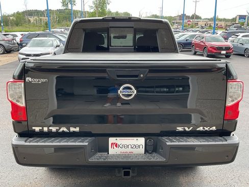 Used 2021 Nissan Titan SV w/ SV Convenience Package image 6