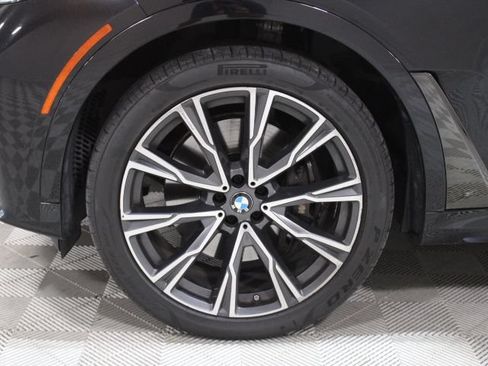 Used 2021 BMW X7 M50i w/ Dynamic Handling Package AWD/4WD image 45