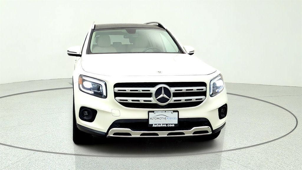 Used 2023 Mercedes-Benz GLB 250 4MATIC image 2