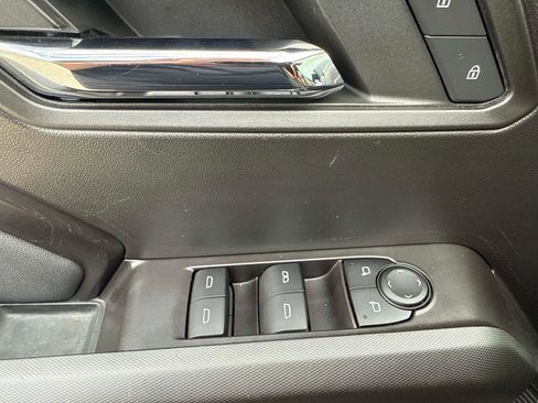 Used 2024 Chevrolet Colorado LT image 19