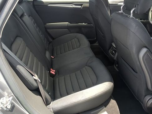 Used 2013 Ford Fusion SE FWD image 26