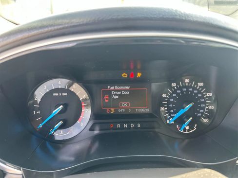 Used 2014 Ford Fusion SE FWD image 16